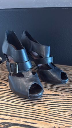 Aldo black heels