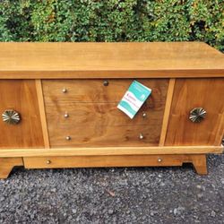 VINTAGE LANE CEDAR CHEST