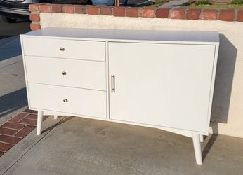 White Mid-Century Modern Sideboard Credenza