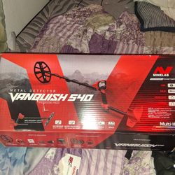 Vanquish 540 Professional Metal Detector 