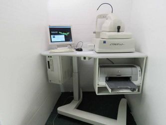 CARL ZEISS Stratus OCT III 3000 Tomographer