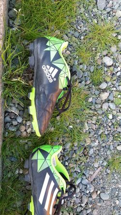 Adidas kids soccer cleats size 13