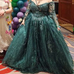 Prom Dress/ Quinceanera Gown Size: 16-18