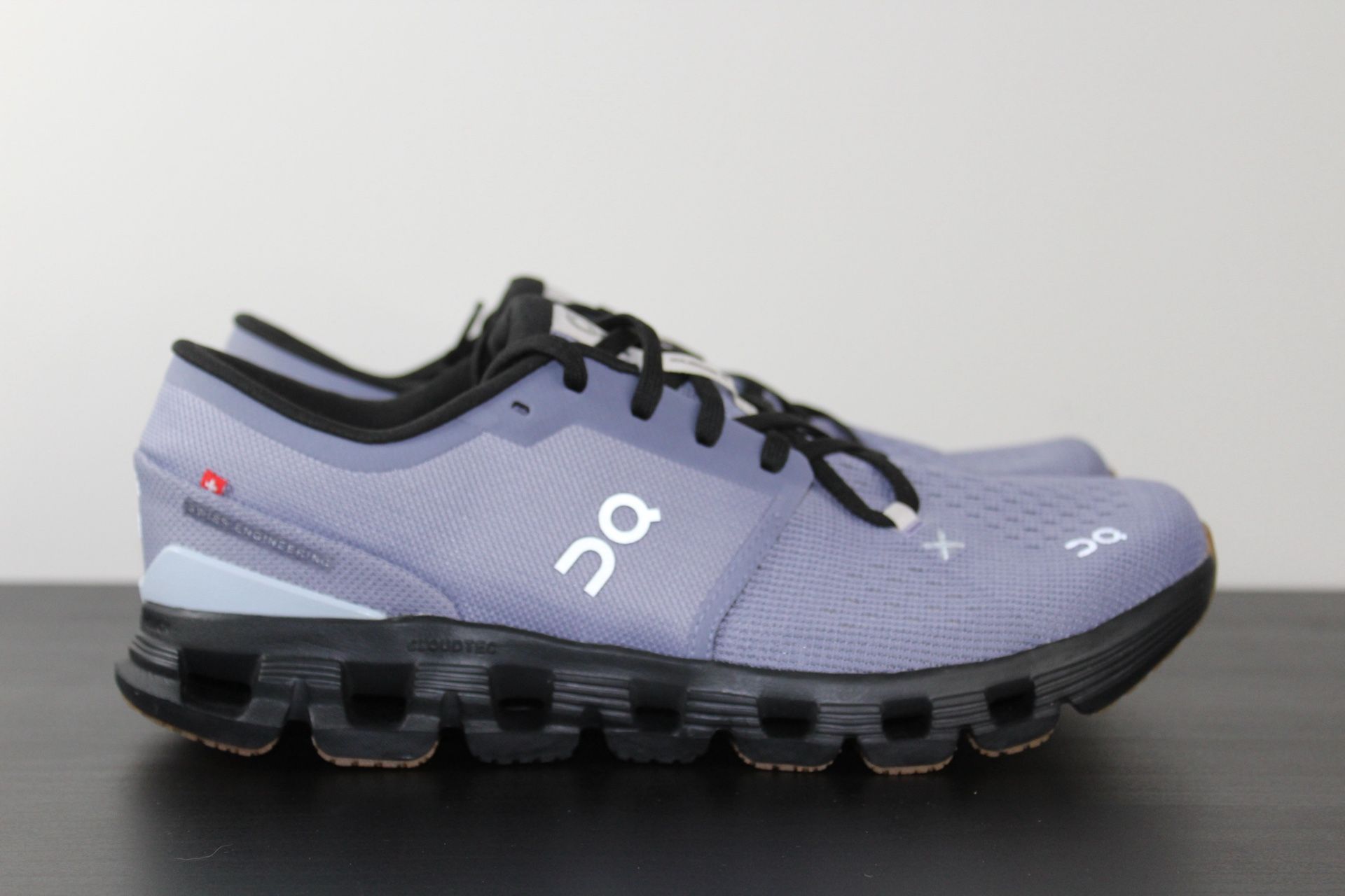 On Cloud X 4 Feather Black Women’s Sneakers Size 11 - 3WE(contact info removed)5