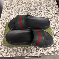 GUCCI SLIDES 