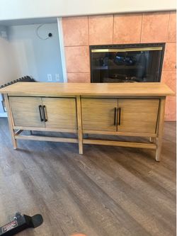 Tv stand