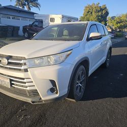 2017 toyota highlander