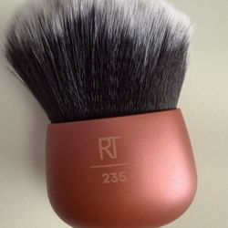 RT Kabuki Makeup Brush