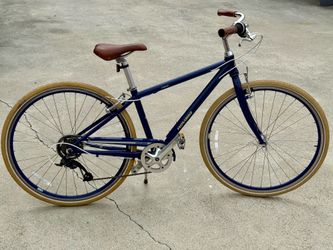 REI Novara aluminum women’s bicycle.