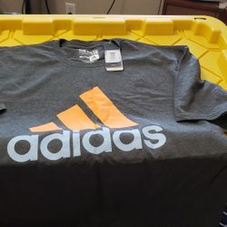 Adidas T Shirt Xl $15 Pickup In Oakdale  New