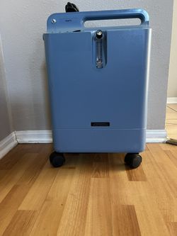 EverFlo Oxygen Machine