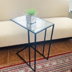 C Table / Side Table / TV Table