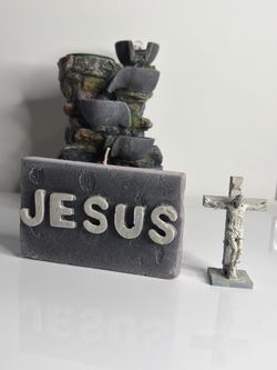 Prayer room decor candle