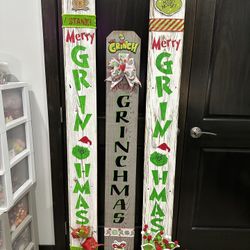 Merry Grinchmas Wooden Signs
