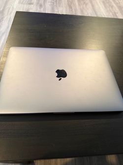 Apple MacBook Laptop