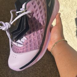 Kobe 3 Low “ Pink Mamba/ Pink Quartz” Sz 10M