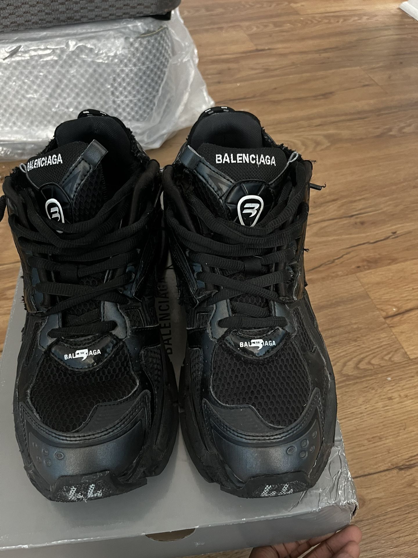balenciaga runners size 10