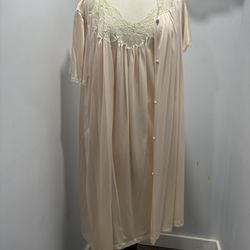 Vintage Vanity Fair robe/nightgown