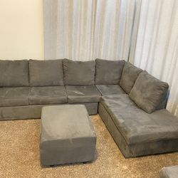 Sectional / Gray