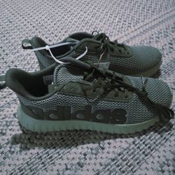 Nike Size  10, 10.5 , 11.5