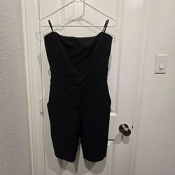 Black Strapless Mini romper-Bermuda length
