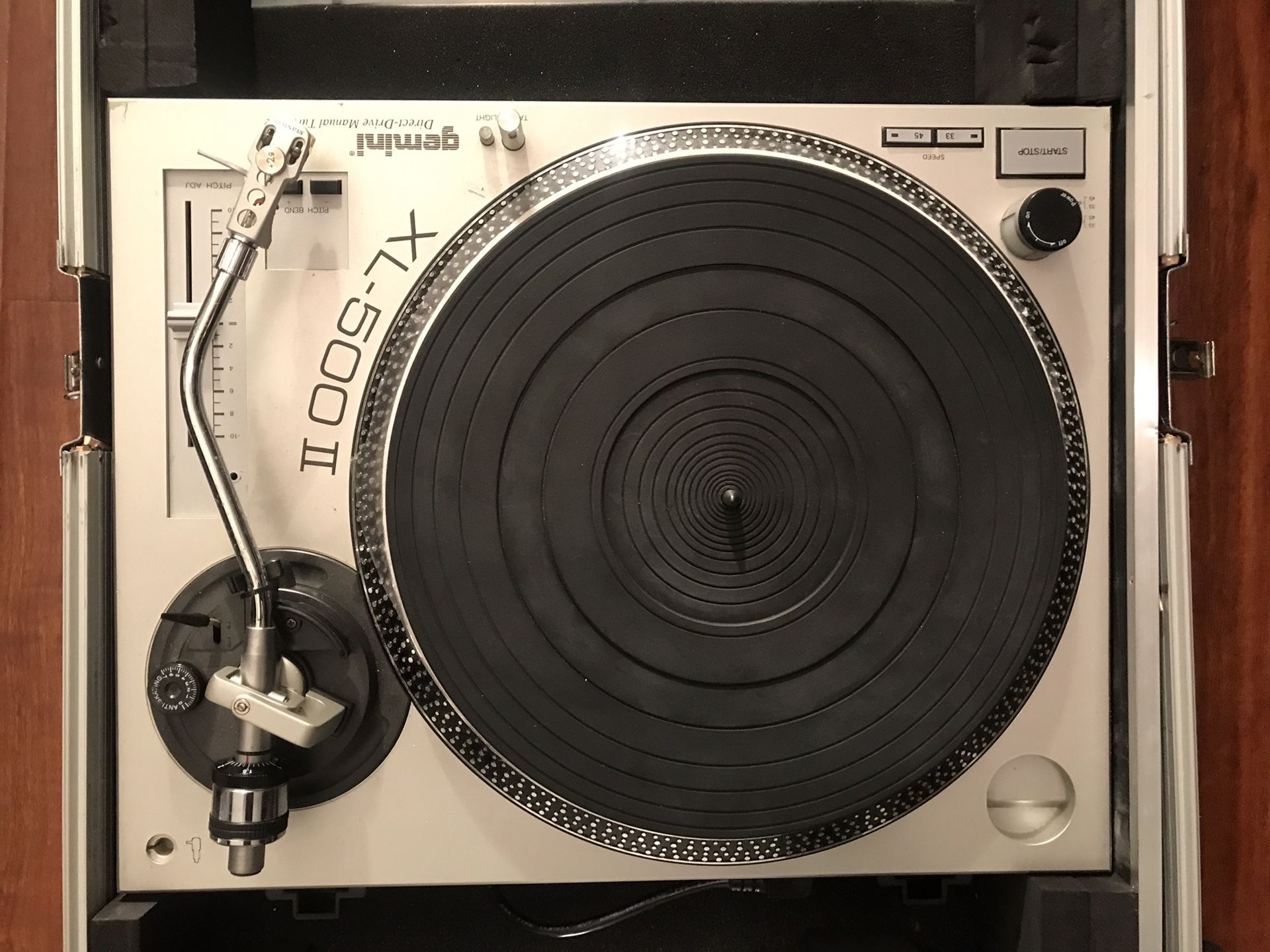Pair of Gemini XL-500 II with case