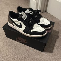 Air Jordan 1 Retro Low OG Mocha