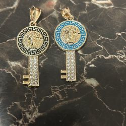 Medusa Pendants 
