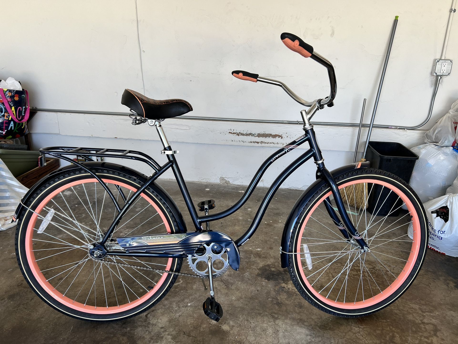 Schwinn Baywood Beach Cruiser Bike