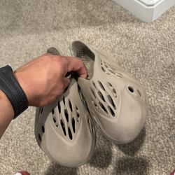 Adidas Foam Runners Size 5