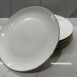 Set of 6 White Ceramic Plates – Minimalist with Gold Rim