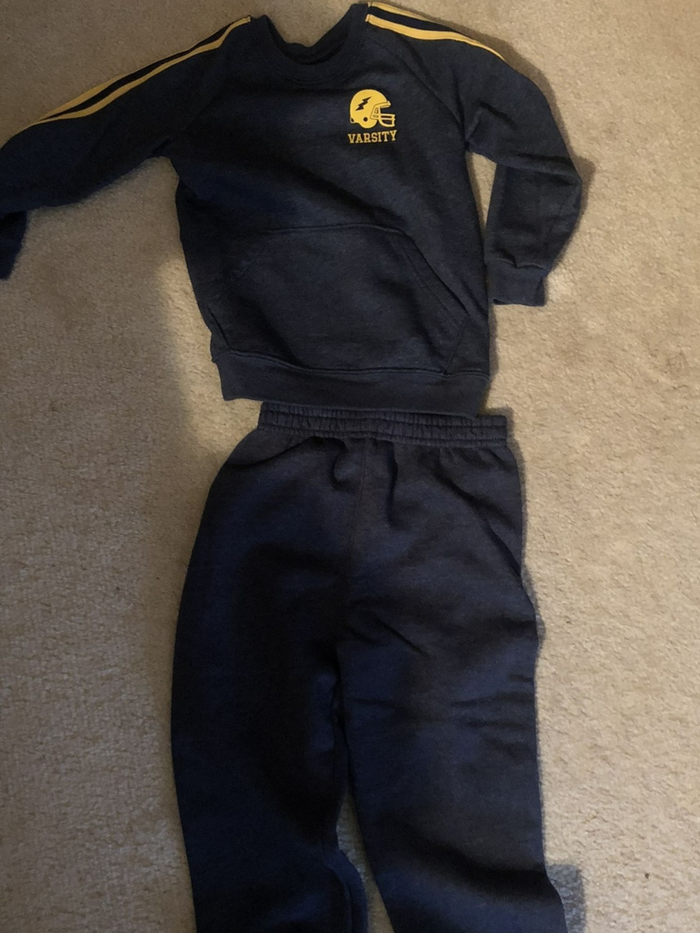 Boys Outfit Size 5 New