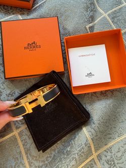 Hermes Men’s Clic HH bracelet