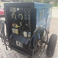 Miller Big Blue 302D Welder