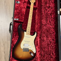 Fender Stratocaster hss 2005 W/ Hard Case