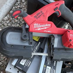 M18 FUEL 18-Volt Lithium-Ion Brushless Cordless Compact Bandsaw