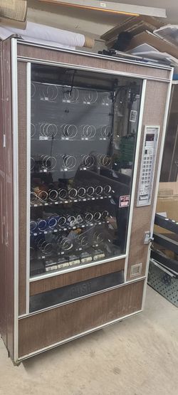 3x vending machines