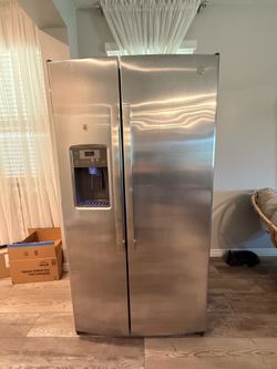 GE Side by side fridge