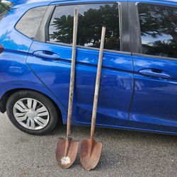 2 LARGE METAL SHOVELS $10 EACH