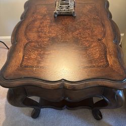 Thomasville coffee Table 