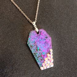 Pink purple blue teal color shift coffin with aurora borealis rhinestones silver necklace new 