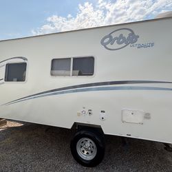2008 Fleetwood Orbit Ultra lite Sport 