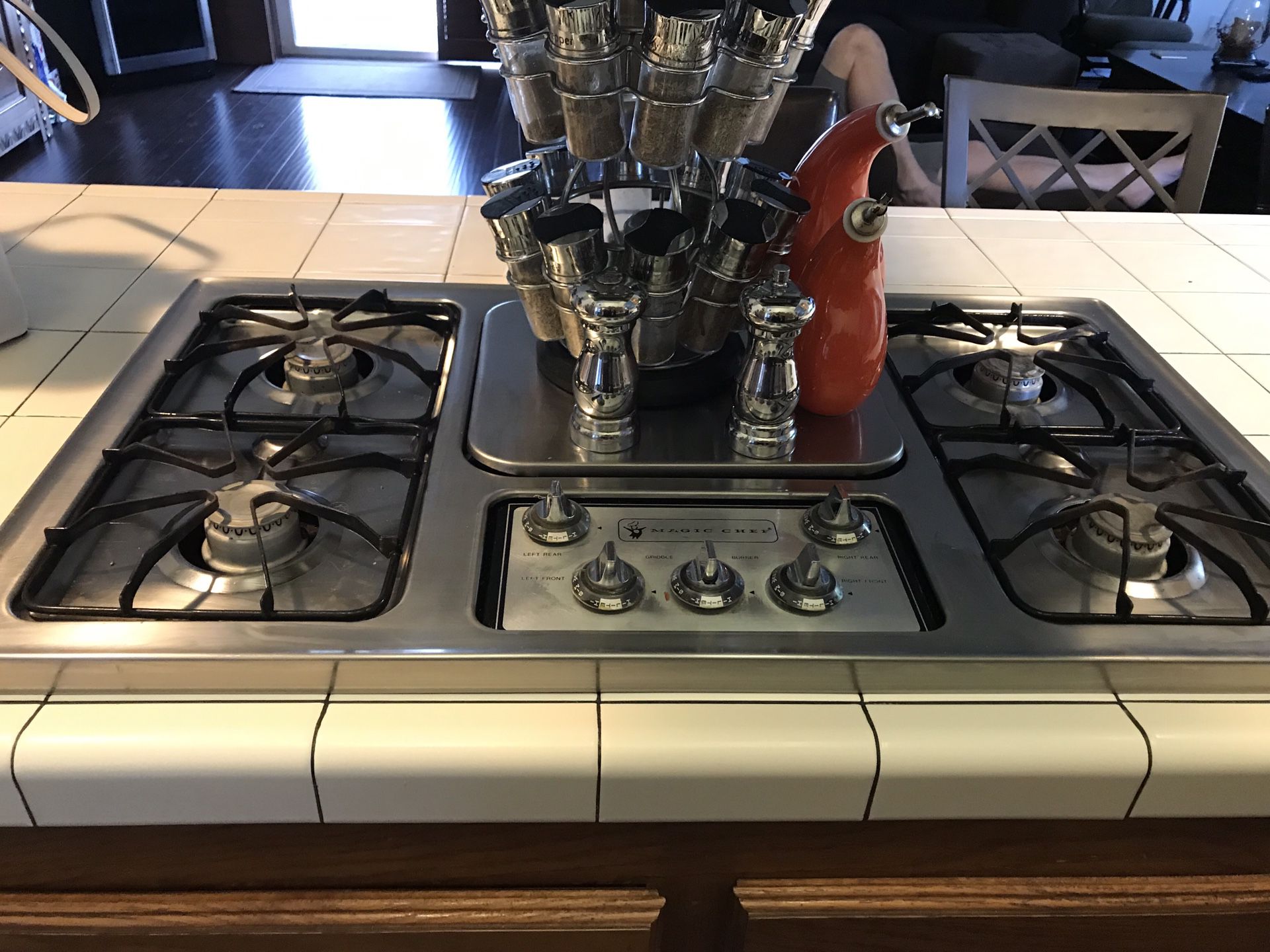36 inch Magic Chef GAS cooktop (used) works great - pick up in Rancho Cucamonga CA