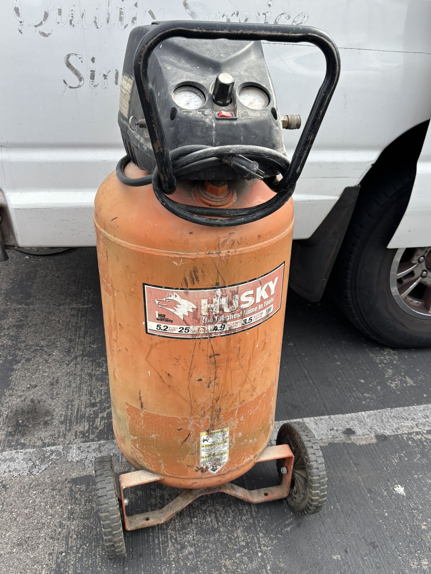 Husky 25 Gallon 5.2 HP Air Compressor $100 Reseda 91335
