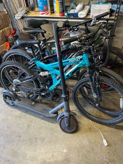 Selling 3 bikes and one scooter