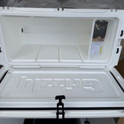 Brand New Grizzly 100 Keep Hammering Cooler
