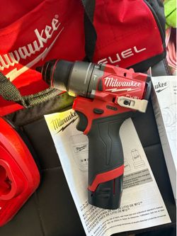 Milwaukee M12 Hammer Drill