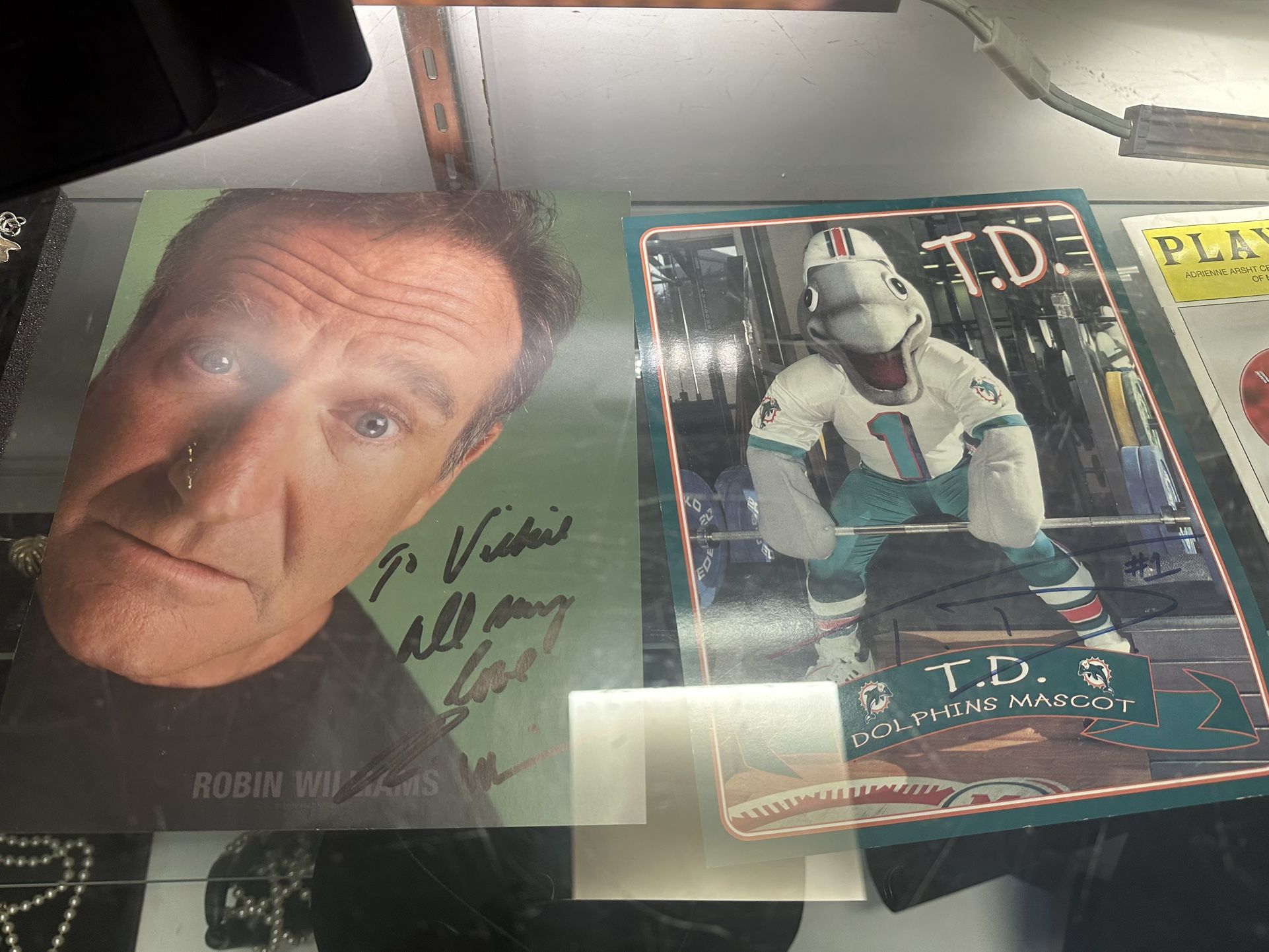 Robin Williams Autographed Picture 
