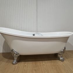 Vintage Claw Foot Tub