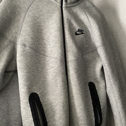 Nike Tech 